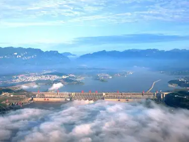 两坝一峡三峡大坝(车去船回)