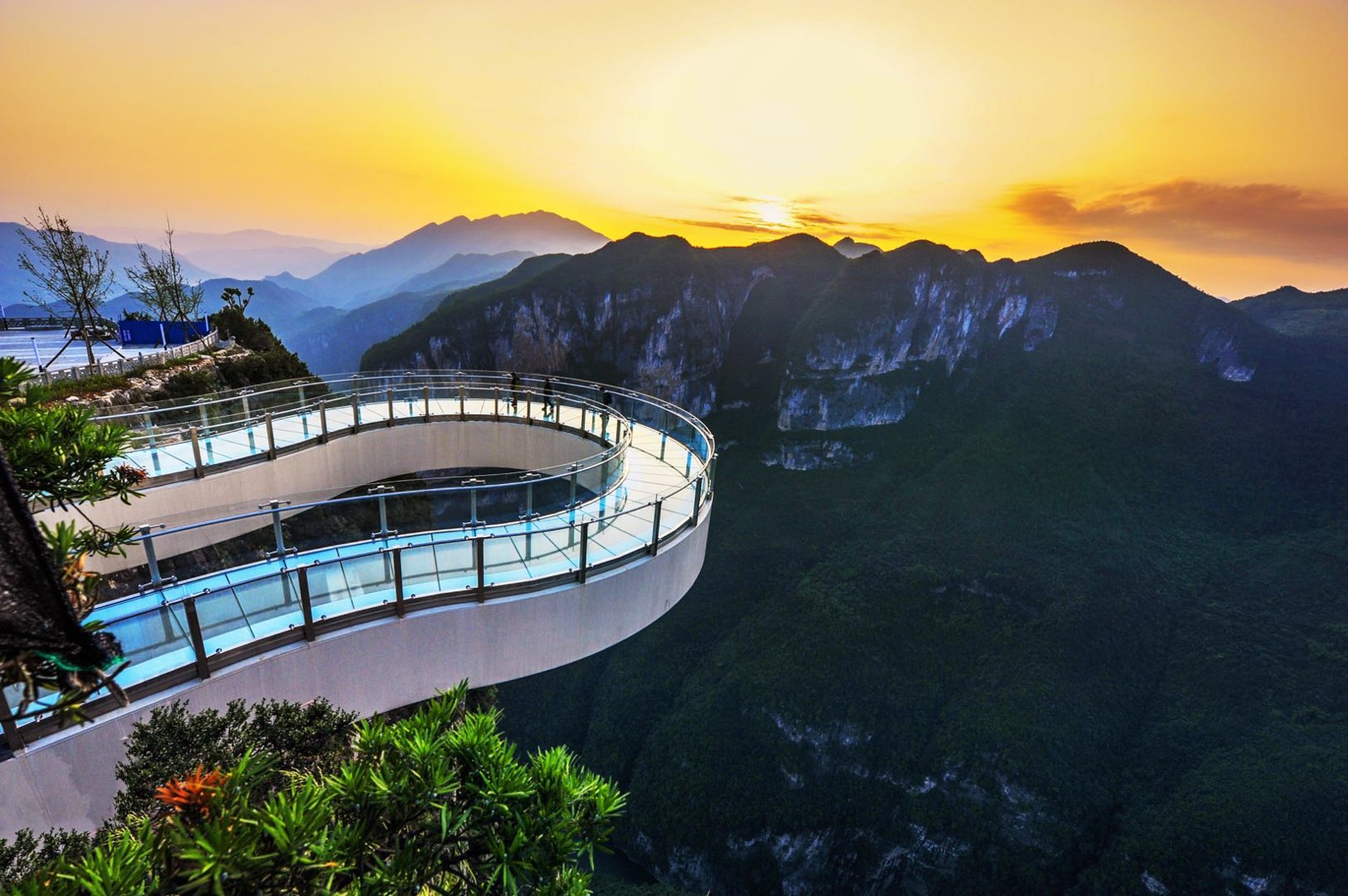 龙缸天坑