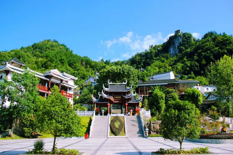 清江画廊武落钟离山与土家建筑